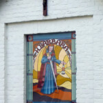 Sint Barbara, schilderij op sluisgebouwtje bij het Walramplein.