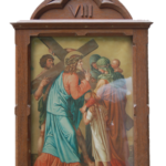 Enkele van de veertien staties zoals ze nu nog in de kapel hangen.